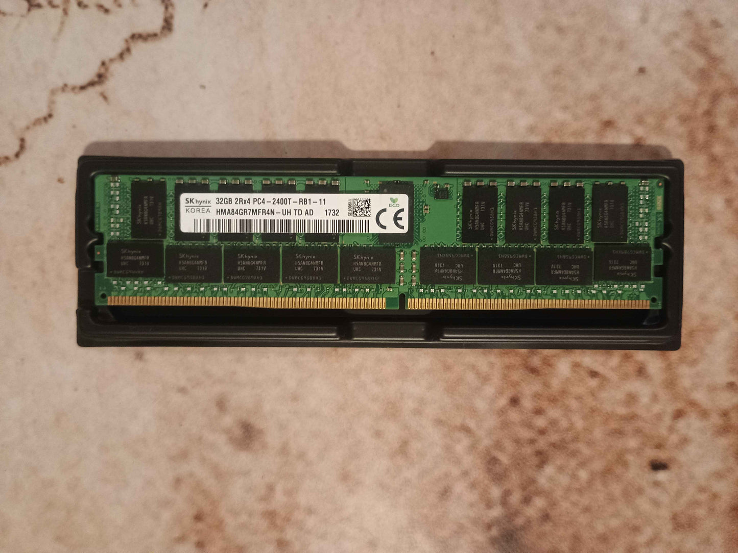 SK Hynix 32Gb 2400mhz RDIMM - HMA84GR7MFR4N-UH